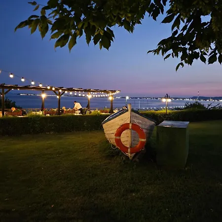 Апартамент Monastery Seafront *