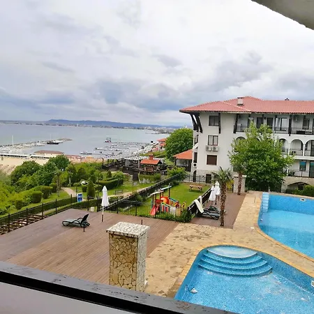Monastery Seafront Apartment Sveti Vlas