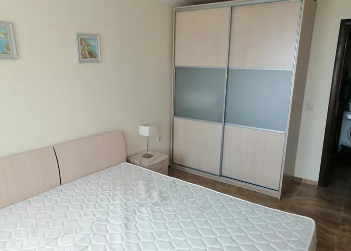 Monastery Seafront Daire